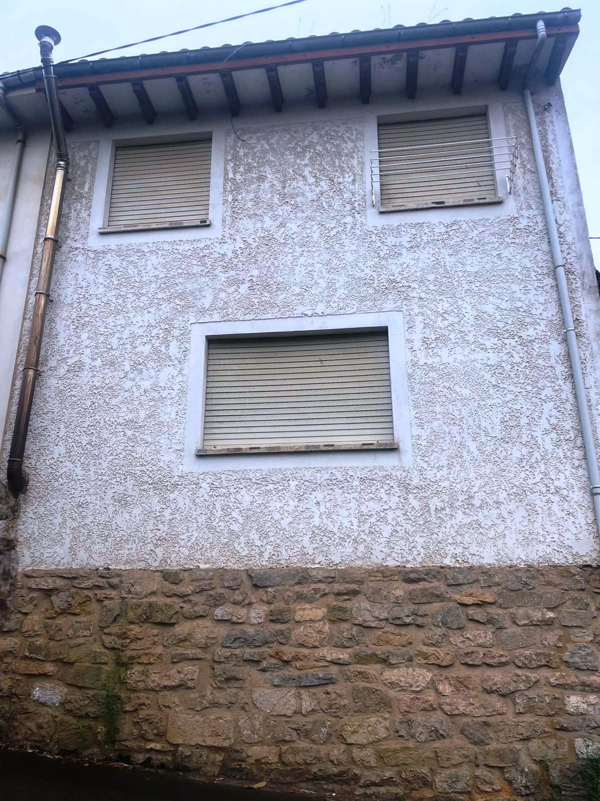34
